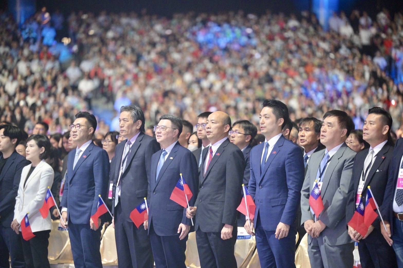 立法院長出席國慶晚會 期盼每位國人發自內心愛護這面國旗 愛護自己的中華民國