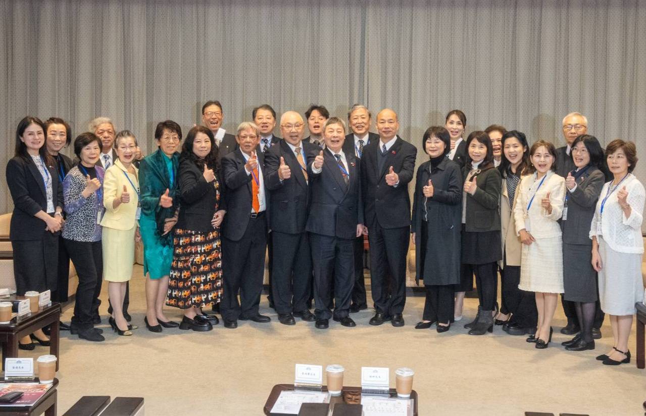 立法院韓國瑜院長接見「日本橫濱、靜岡華僑各界回國致敬團」一行 韓國瑜：期盼僑胞朋友以身為台灣一份子為榮