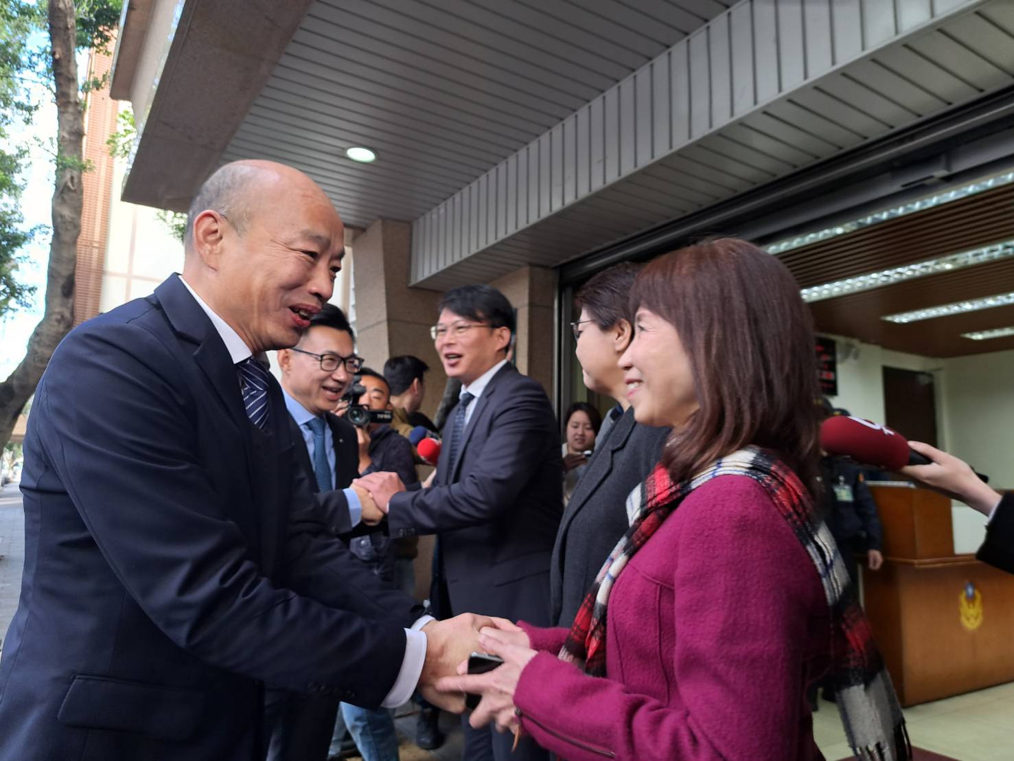 【韓國瑜、江啟臣拜會民眾黨立法院黨團】