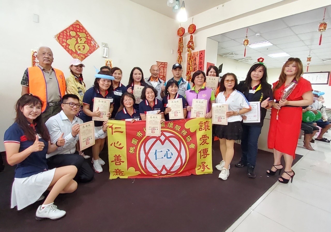 仁心關懐協會母親節前夕展現「綿綿情意 濃濃祝福」