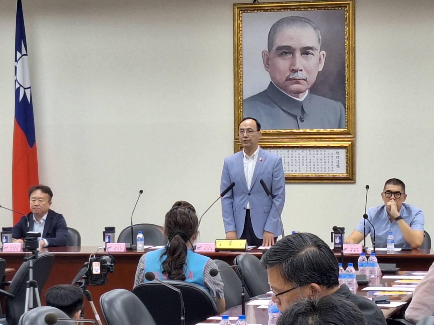 朱主席：缺乏交流對話，即使國防預算再高，依然無法確保台灣安全