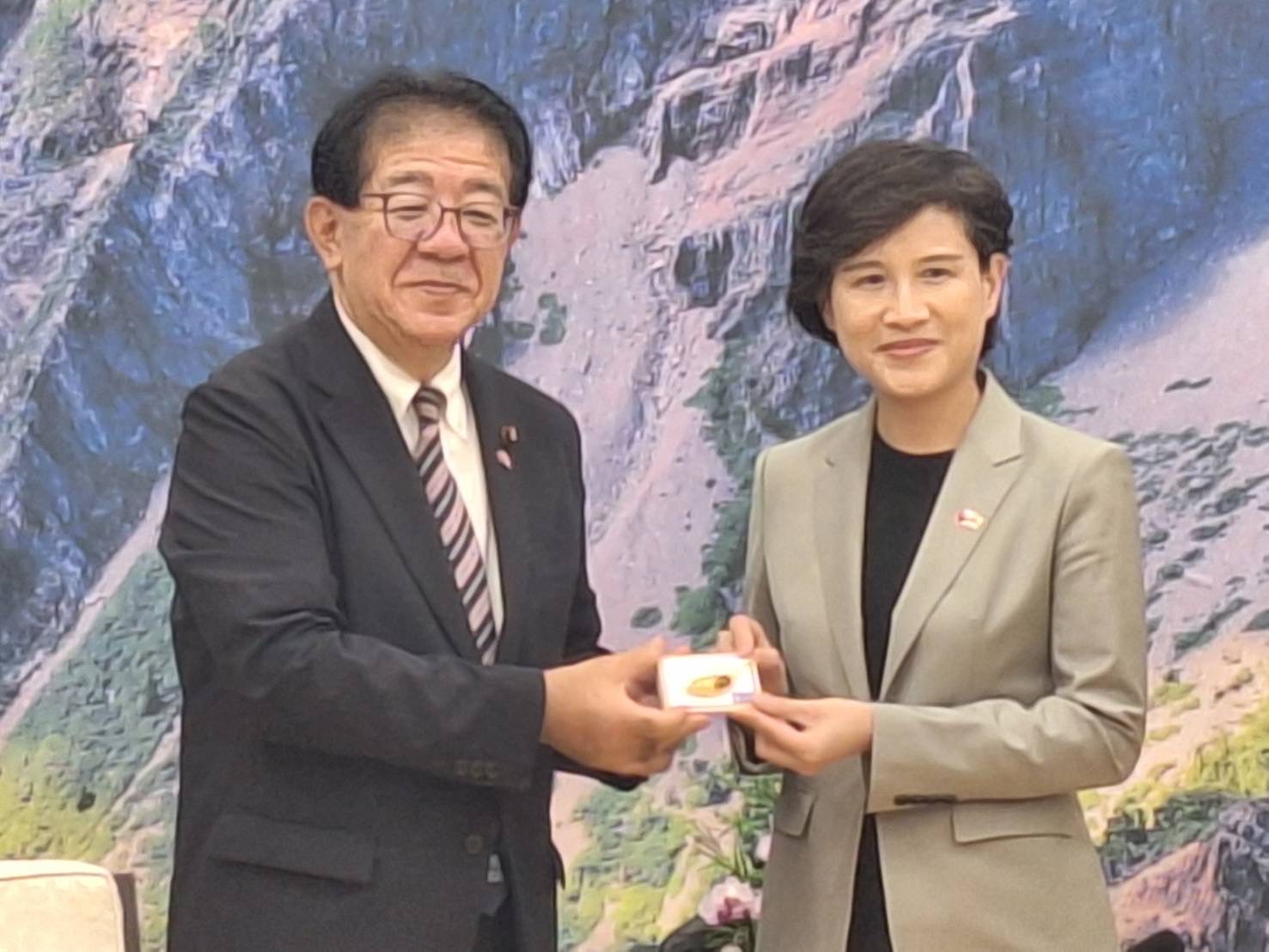 行政院鄭副院長接見日本金子恭之眾議員 