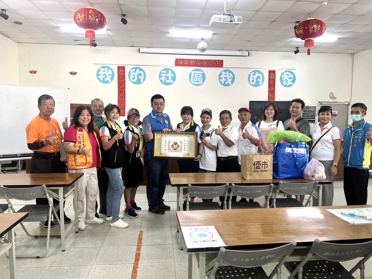 仁心關懷服務協會物資捐贈社會關懷送暖新竹偏鄉