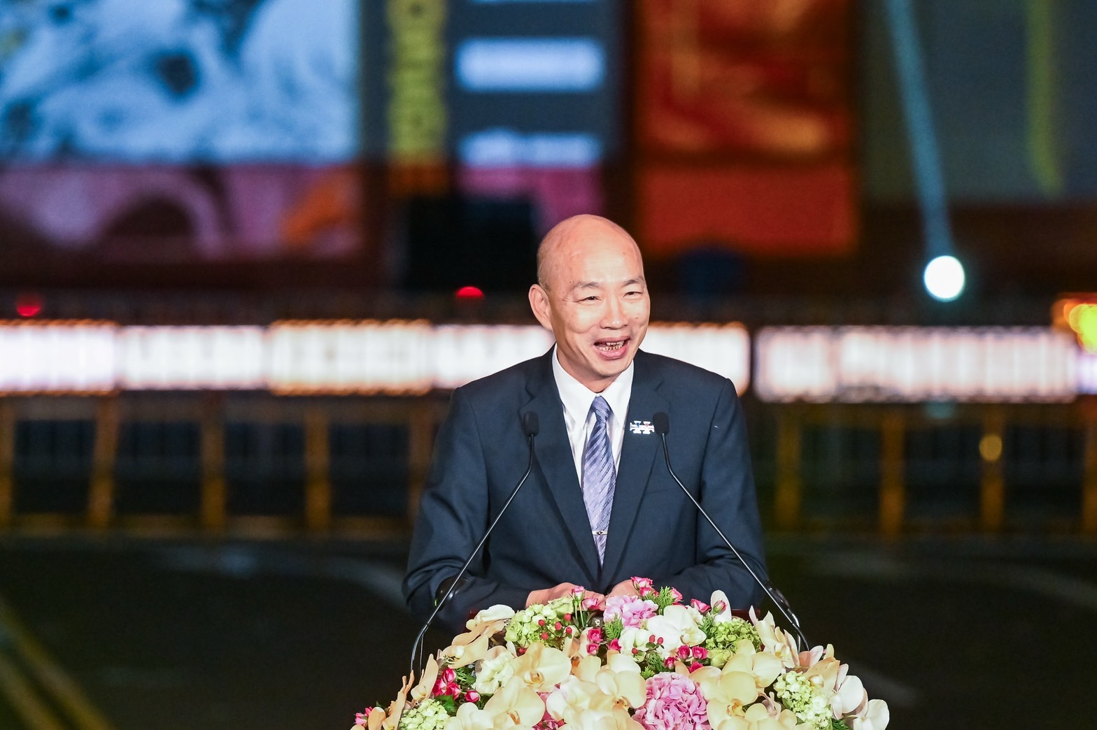 立法院長出席國慶總統府光雕展演點燈儀式 希望國人同胞繼續努力打拼 開創臺灣更美好的未來