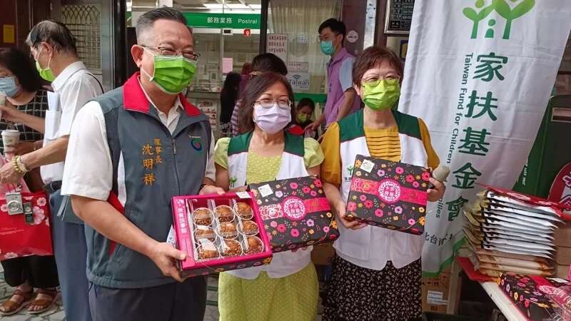 【公益新聞】感謝郵局相挺，北台南家扶中心籌助學金度難關
