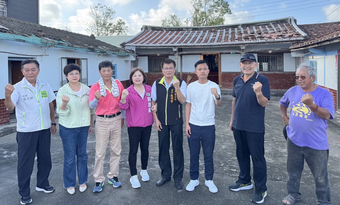 柯建銘林志潔各區農會響應賴惠員號召 捐愛心帆布幫助台南溪北受災鄉親