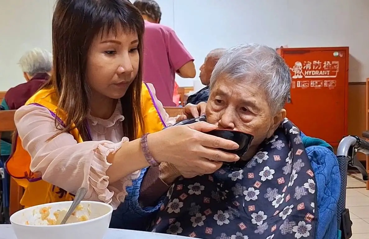 台北市吉林獅子會舉辦癌症篩檢及健康檢查，並提供孤老義剪與中醫服務，活動獲居民讚揚